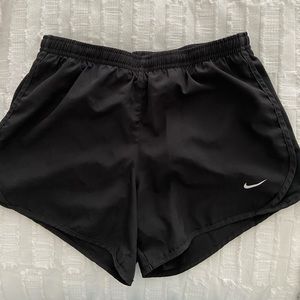 Nike Girls Running short